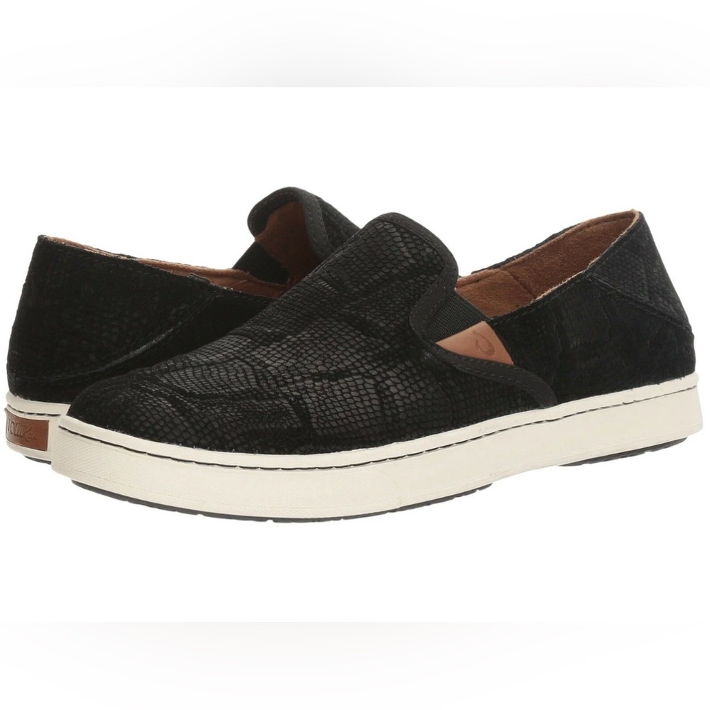 Olukai Pehuea Leather Shoes size 8